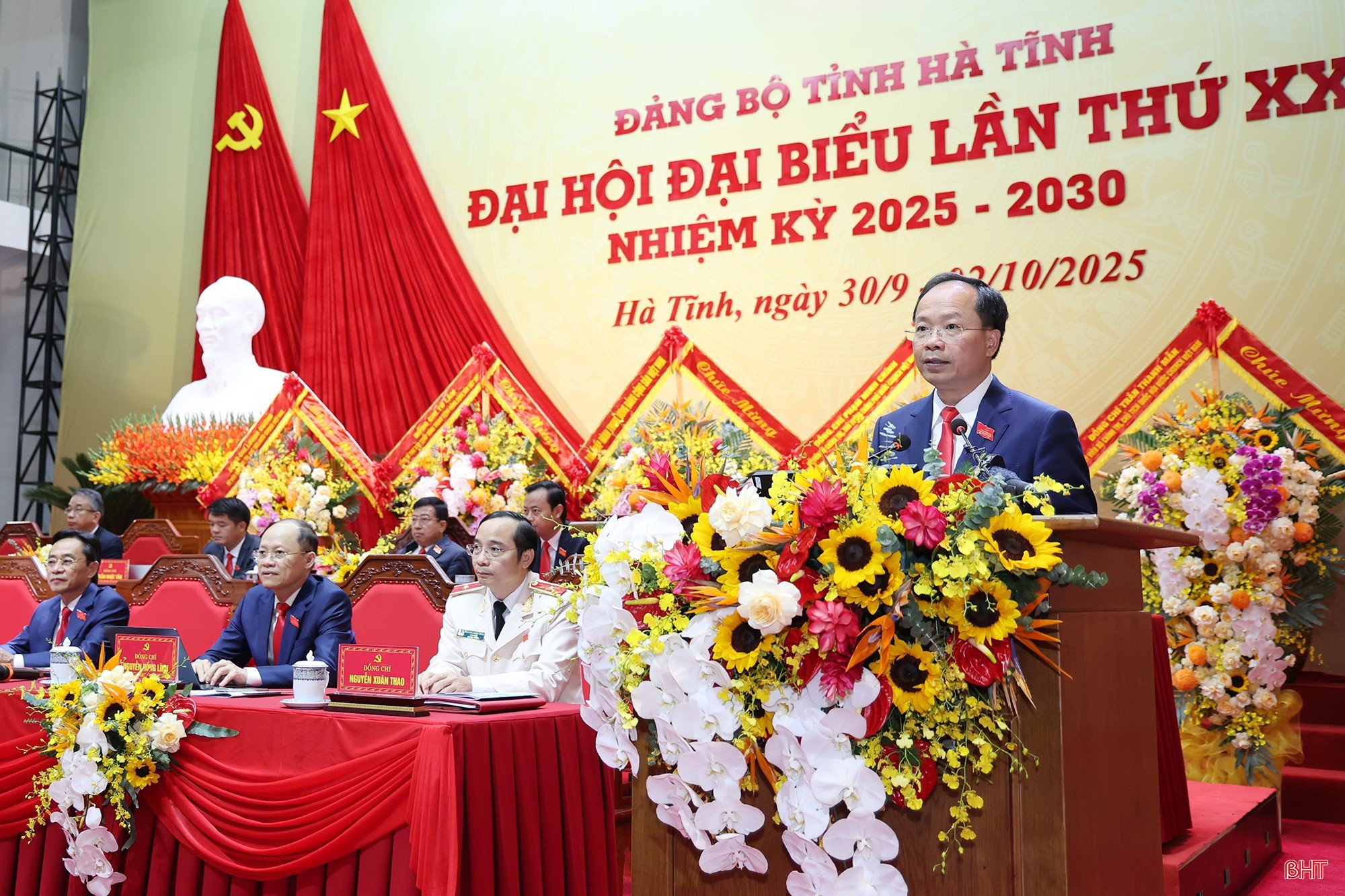 bqbht_br_bi-thu-doan-chu-tich.jpg