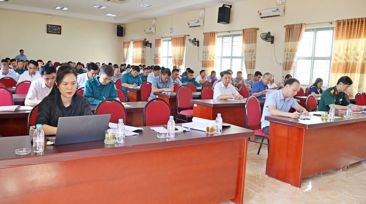 ឃុំ Doai Phuong ដាក់ពង្រាយការងារជ្រើសរើសទាហានឆ្នាំ ២០២៦ - រូបថត ២. Xã Đoài Phương triển khai công tác tuyển quân năm 2026- Ảnh 2.
