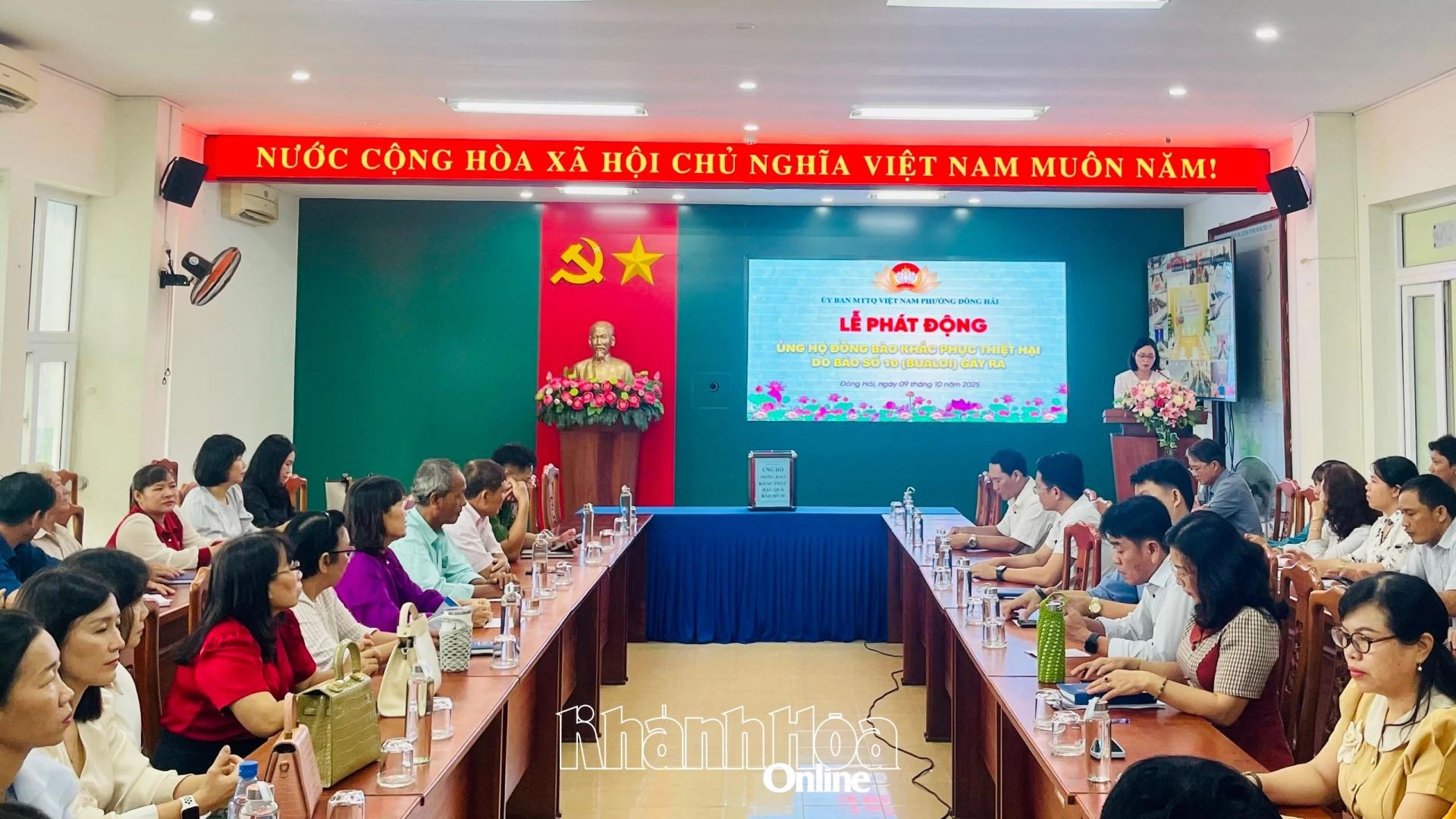 Quang cảnh lễ phát động.