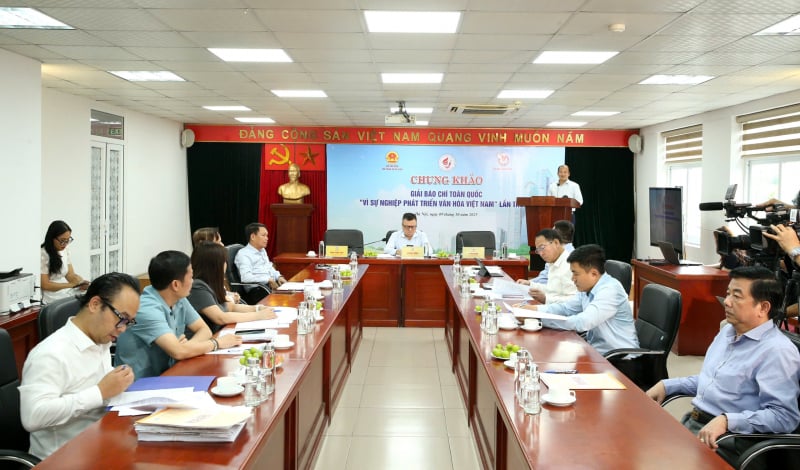 ស្នាដៃចំនួន ១២២ បានឈានចូលវគ្គចុងក្រោយនៃពានរង្វាន់សារព័ត៌មានជាតិ 