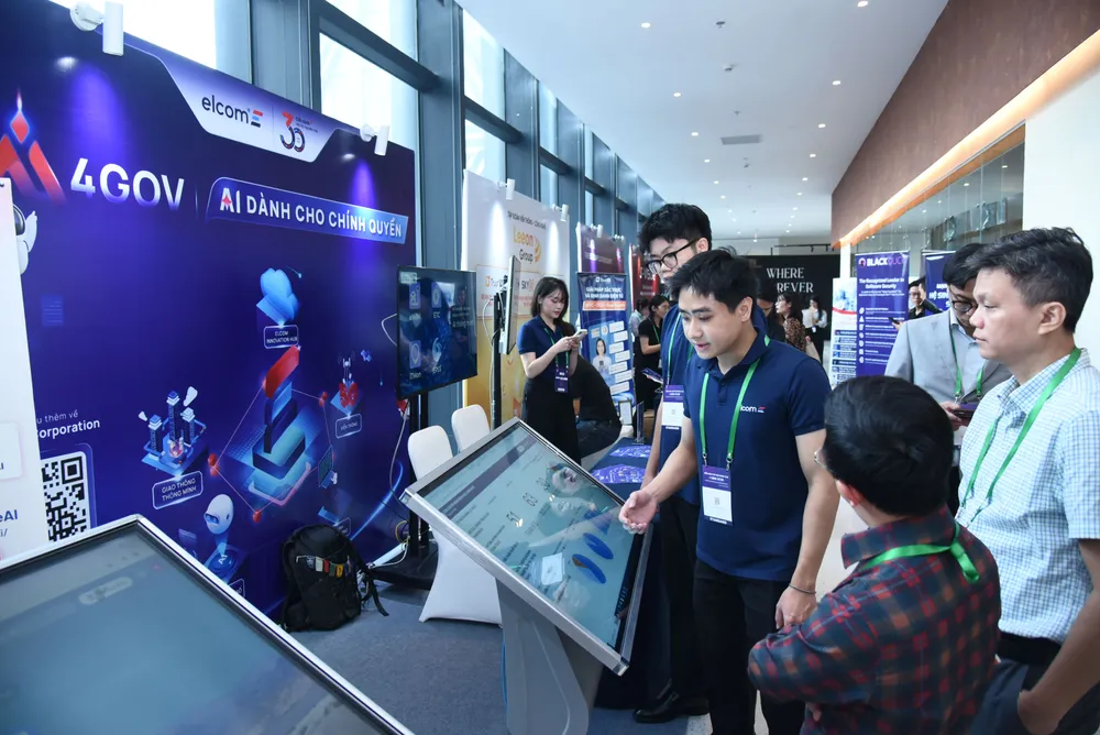 Anh dien dan AI360 HN 5.JPG