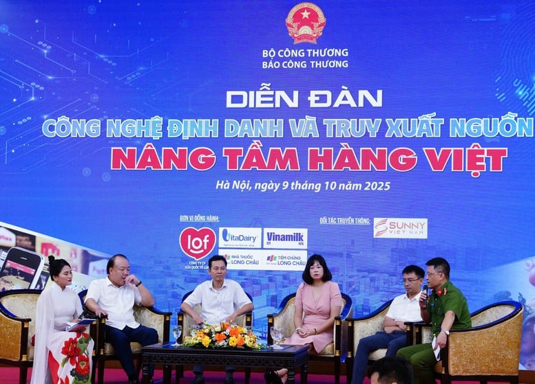 Teknologi kebolehkesanan: 'pasport' yang membantu produk Vietnam pergi lebih jauh - Foto 1. Công nghệ truy xuất nguồn gốc: 'Tấm hộ chiếu' giúp hàng Việt vươn xa- Ảnh 1.