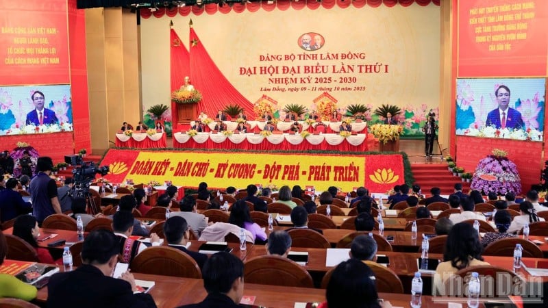 Scène de la session préparatoire du 1er Congrès du Parti provincial de Lam Dong, trimestre 2025-2030.