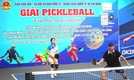 Politiker von Ho-Chi-Minh-Stadt nehmen an Pickleball-Turnier teil, um Menschen in den überschwemmten Gebieten zu unterstützen