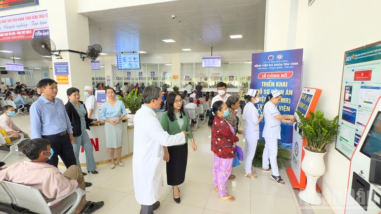 ndo_br_anh-5-bvdk-tra-vinh-luon-huong-den-su-hai-long-cua-nguoi-dan.jpg
