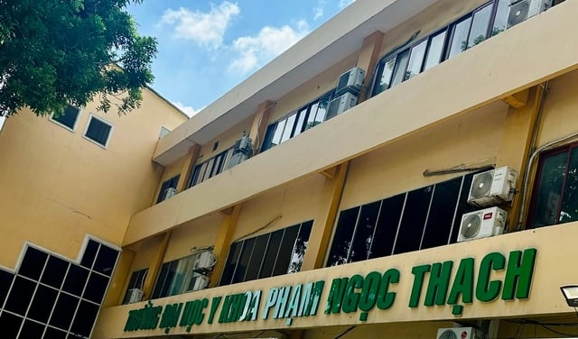 Vì sao Trường ĐH Y khoa Phạm Ngọc Thạch hạ điểm của thí sinh Âu Nhật Huy? - Ảnh 2.