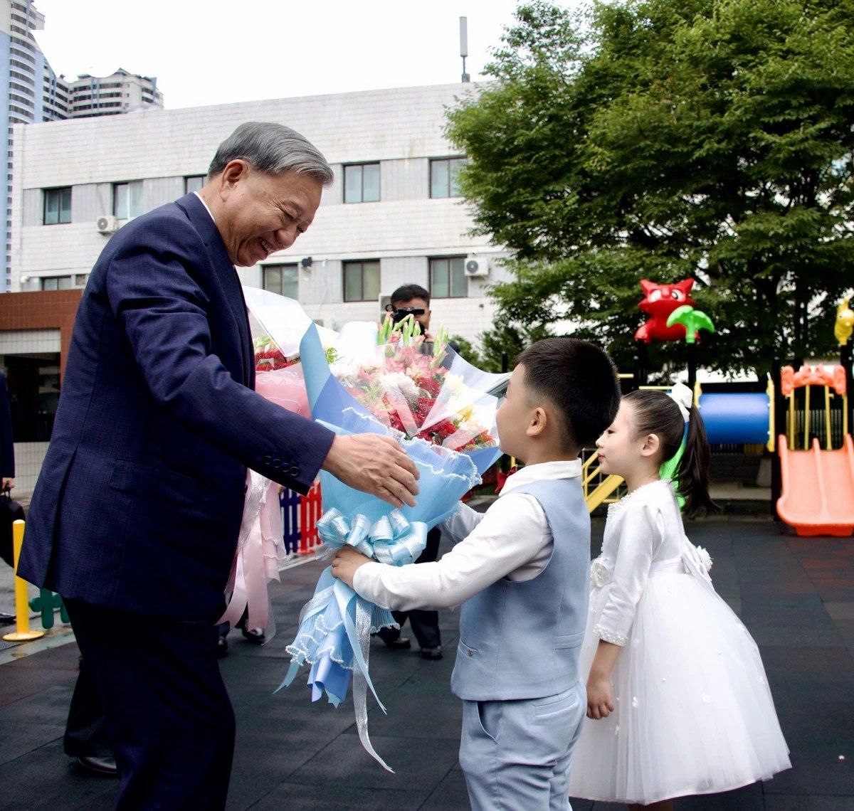 マイク・ポンペオ国務長官が北朝鮮の学校と彼の名を冠したクラスを訪問した。写真1
