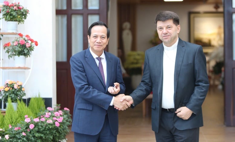 វៀតណាមជានិច្ចកាលបង្កើតលក្ខខណ្ឌឲ្យសាសនាប្រតិបត្តិតាមច្បាប់ - រូបថត ១. Việt Nam luôn tạo điều kiện cho các tôn giáo hoạt động theo quy định pháp luật- Ảnh 1.