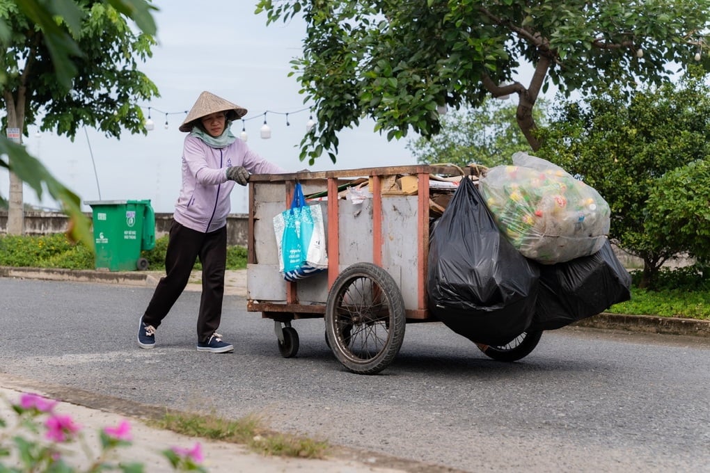 Trang bị kiến thức cho 200 người làm nghề ve chai, phế liệu tại TPHCM - 2