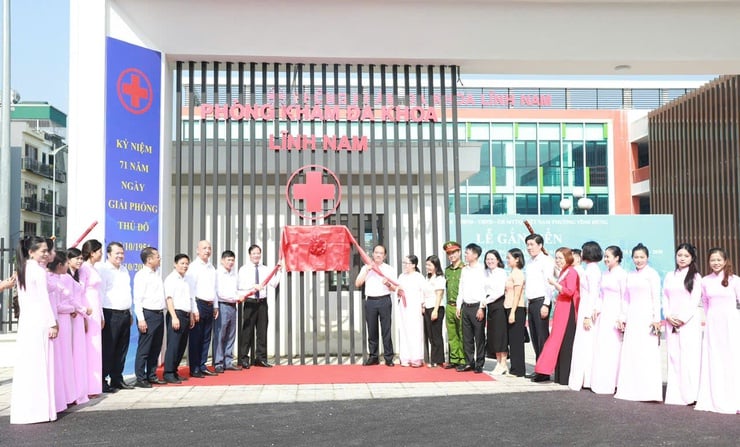 Vinh Hung Ward satte opp skilt for to praktiske arbeider for å ønske Hanoi bypartikongress velkommen – Foto 3. Phường Vĩnh Hưng gắn biển 2 công trình thiết thực chào mừng Đại hội Đảng bộ thành phố Hà Nội- Ảnh 3.