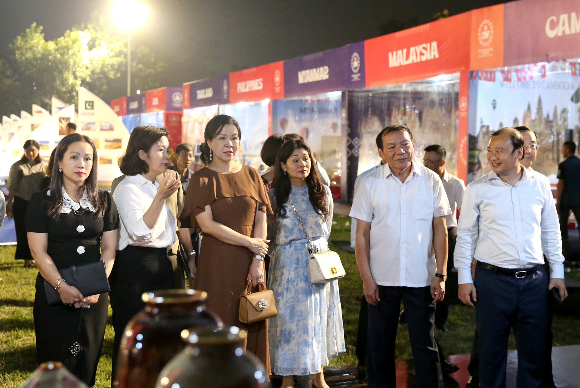 Sprawdzanie przygotowań do pierwszego Światowego Festiwalu Kultury w Hanoi – zdjęcie 1