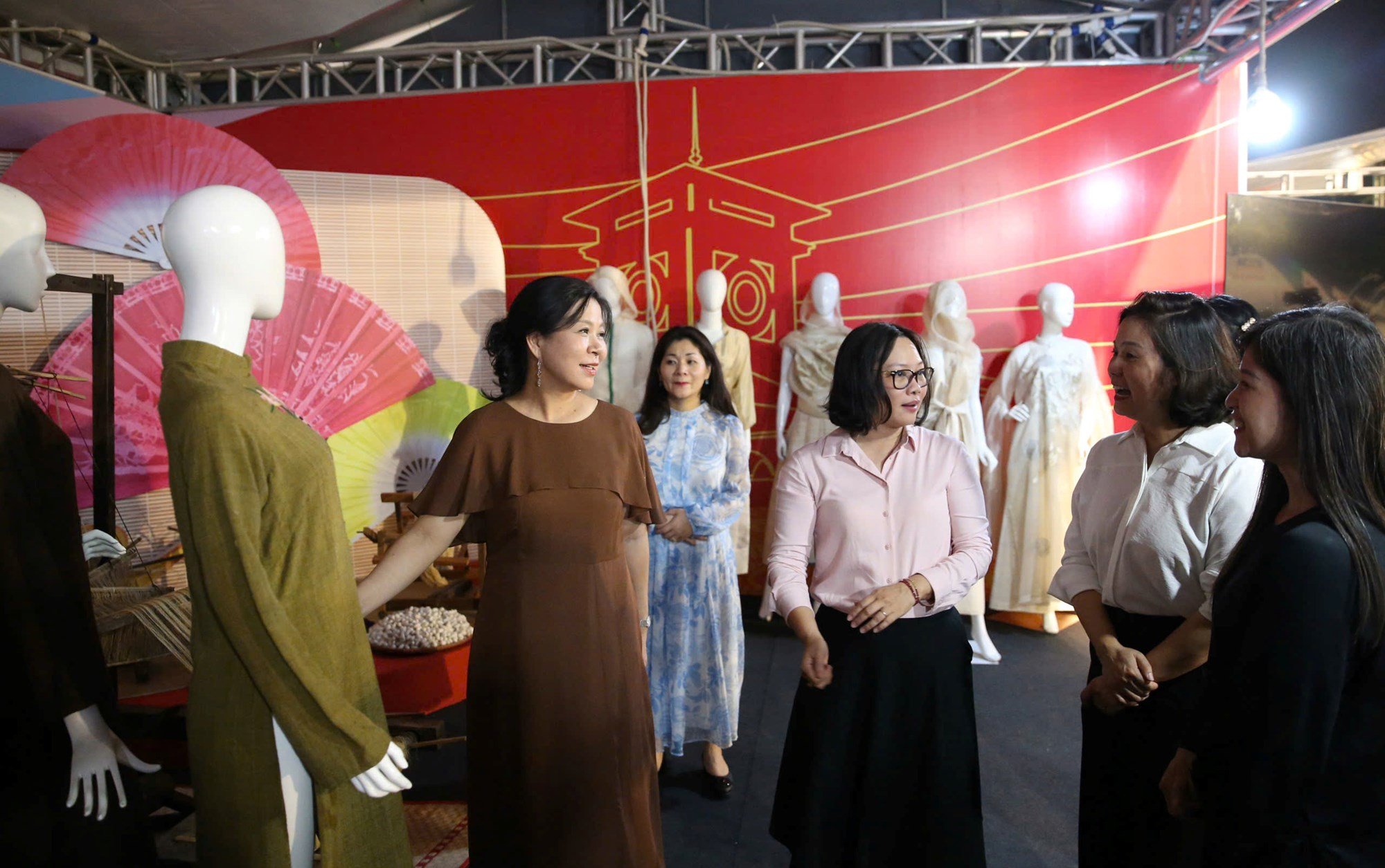 Sprawdzanie przygotowań do pierwszego Światowego Festiwalu Kultury w Hanoi - zdjęcie 4