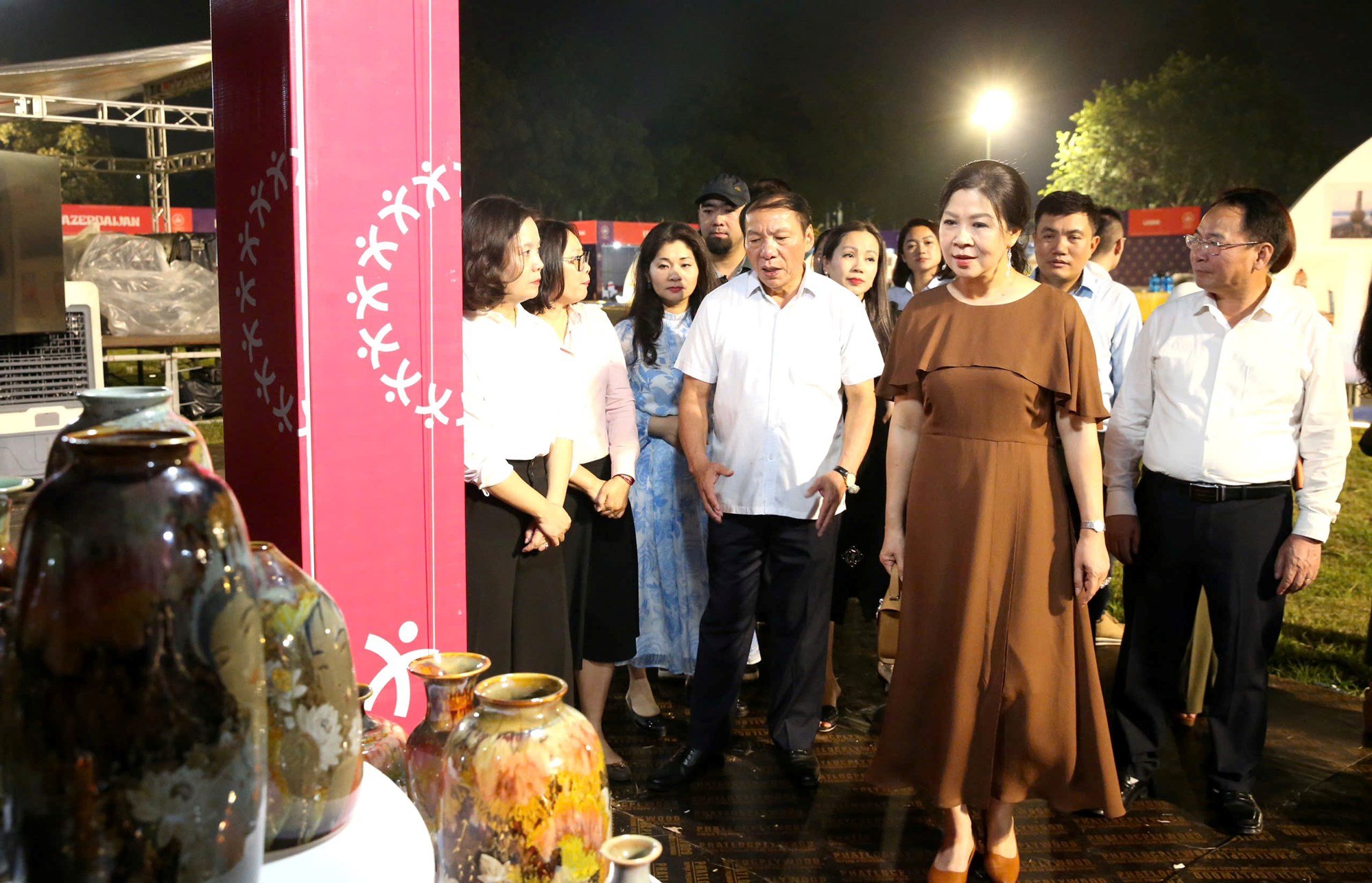 Sprawdzanie przygotowań do pierwszego Światowego Festiwalu Kultury w Hanoi - zdjęcie 7