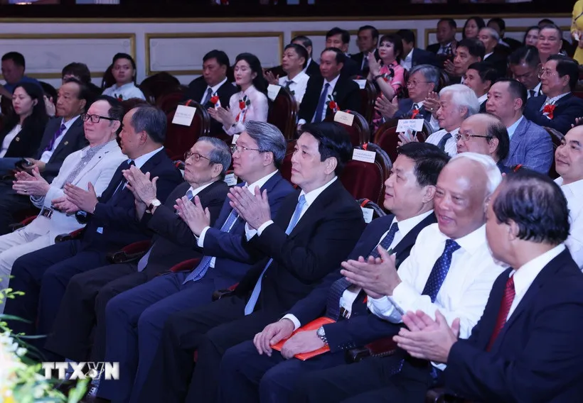 Chủ tịch nước: Phát triển đội ngũ luật sư có đạo đức trong sáng, giỏi chuyên môn nghiệp vụ - Ảnh 1.