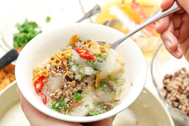 Top món ngon, ăn vặt mùa thu Hà Nội bạn nhất định phải thử 1 lần - Ảnh 3.