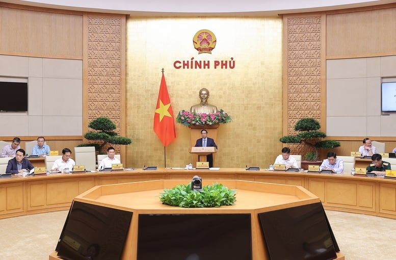 Tăng nhân lực cấp xã, đẩy nhanh sắp xếp đơn vị sự nghiệp và doanh nghiệp nhà nước- Ảnh 2.