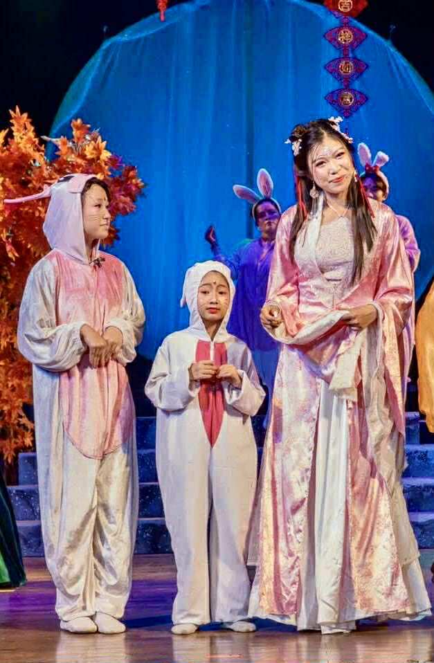 Đạo diễn Quốc Thảo dàn dựng chương trình 