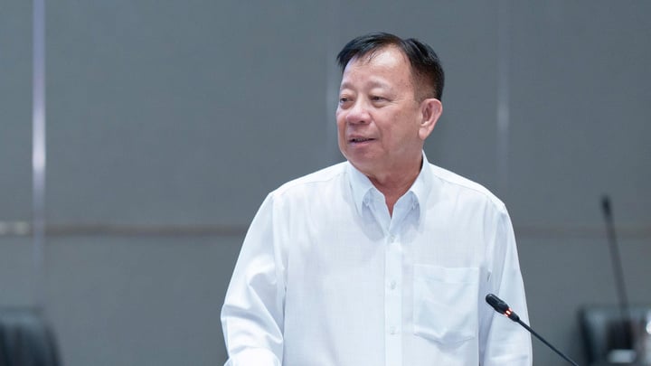 ប្រធានក្រុមហ៊ុន Becamex លោក Nguyen Van Hung បាននិយាយនៅក្នុងកិច្ចប្រជុំនេះ។