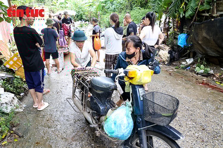 ចំណងជើងរូបថត