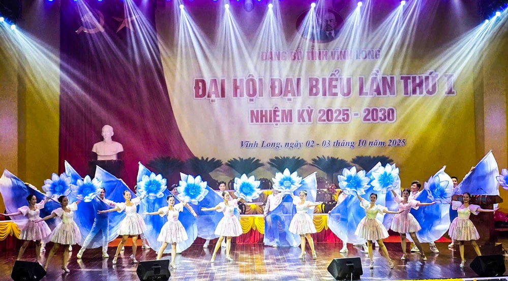 An act will perform at the show.