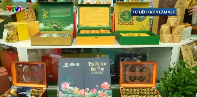Hàng loạt giải pháp kích cầu: Hàng Việt giảm giá, hội chợ sôi động cuối năm - Ảnh 2.