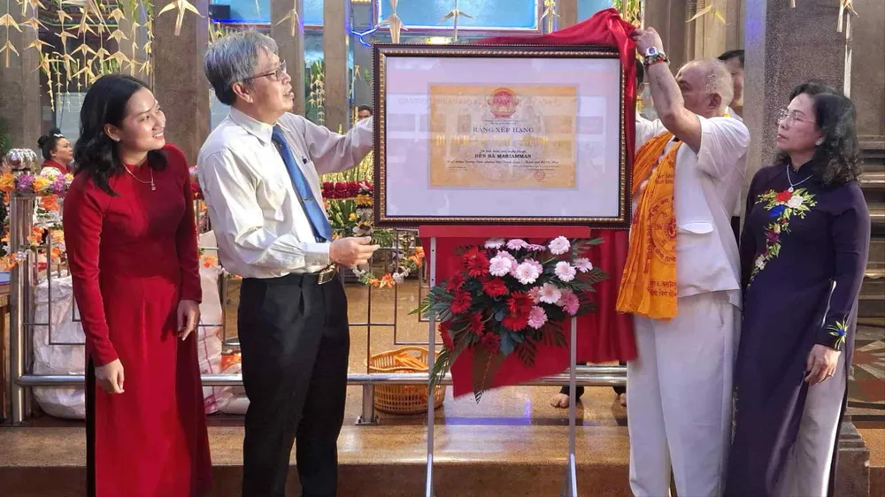ការផ្តល់វិញ្ញាបនបត្រនៃការទទួលស្គាល់ប្រាសាទ Mariamman ជាវត្ថុបុរាណផ្នែកស្ថាបត្យកម្ម និងសិល្បៈកម្រិតទីក្រុង