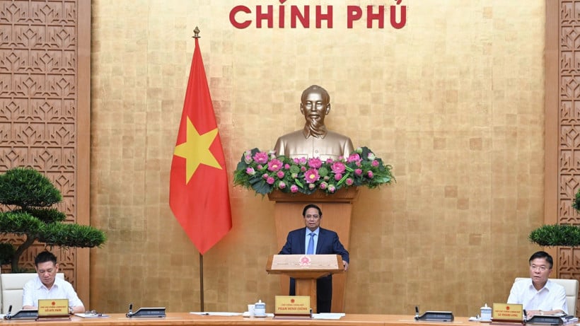 នាយករដ្ឋមន្ត្រី Pham Minh Chinh បានដឹកនាំកិច្ចប្រជុំស្តីពីការលុបបំបាត់ការលំបាក និងឧបសគ្គ និងដំណើរការដោយរលូនរបស់រដ្ឋាភិបាលមូលដ្ឋានពីរកម្រិត។ (រូបថត៖ Tran Hai)