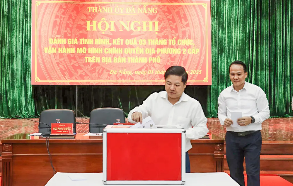 anh ung ho.jpg