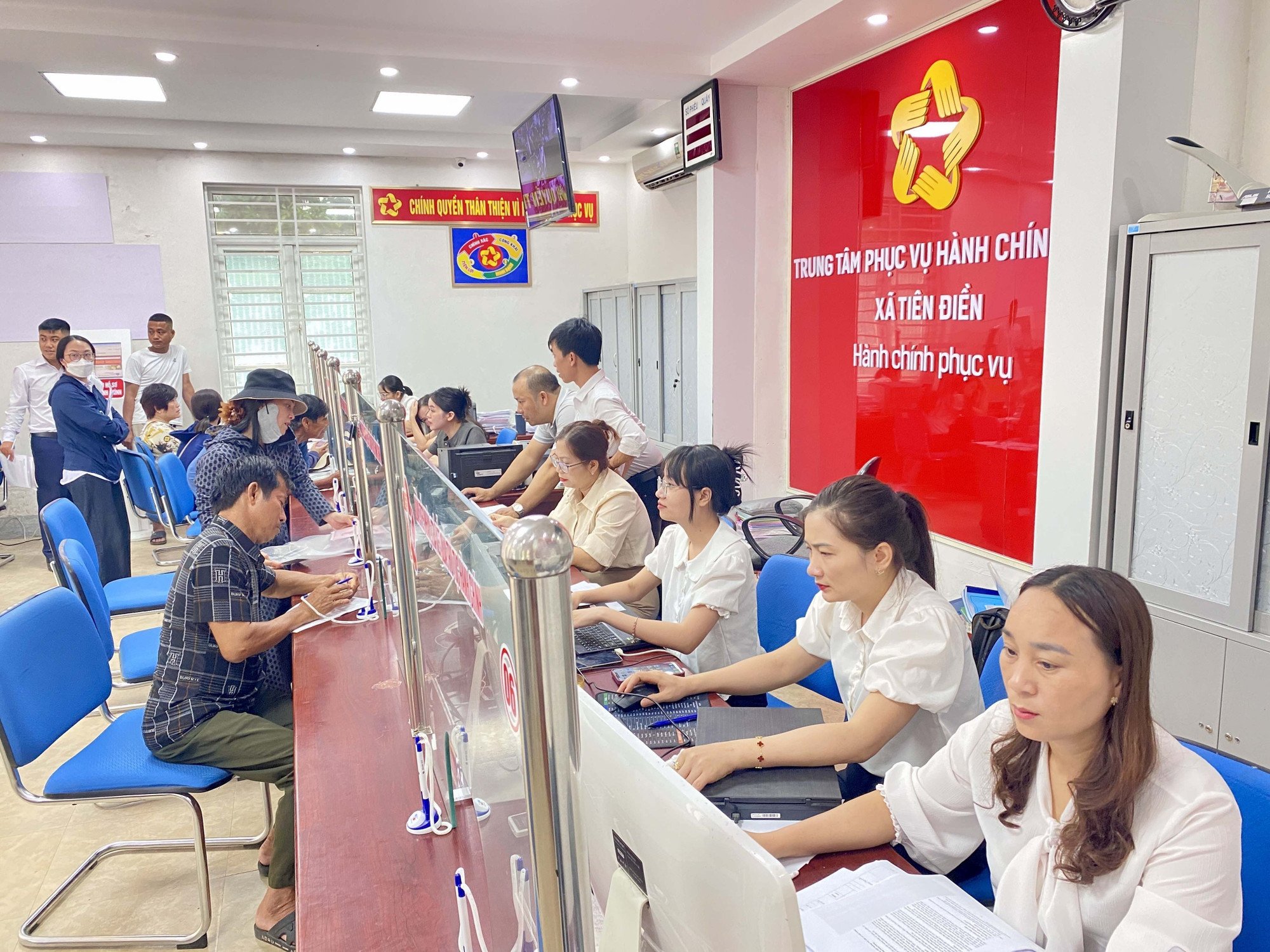 3009-ha-tinh-chinh-quyen-dia-phuong-2-cap.jpg