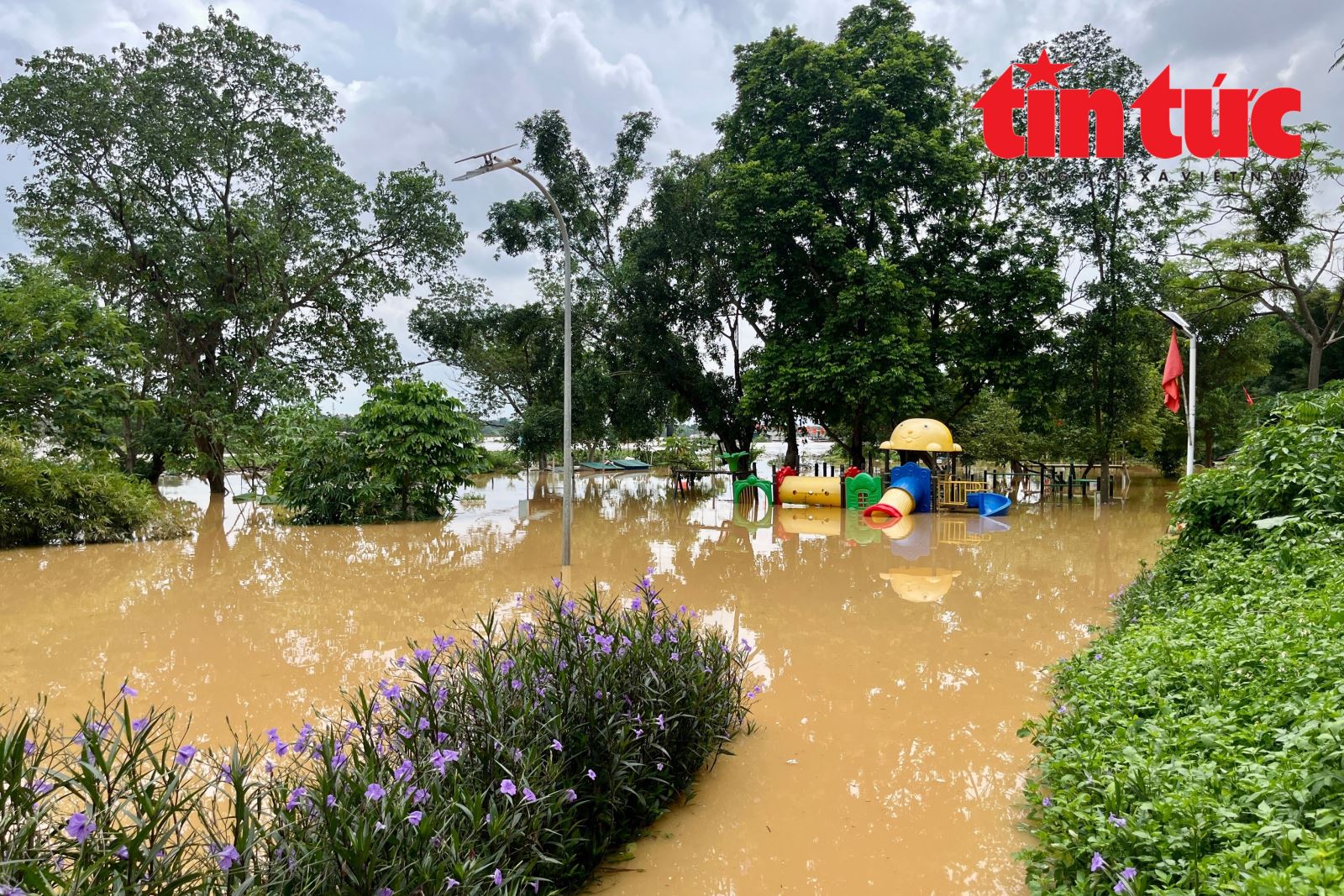ចំណងជើងរូបថត