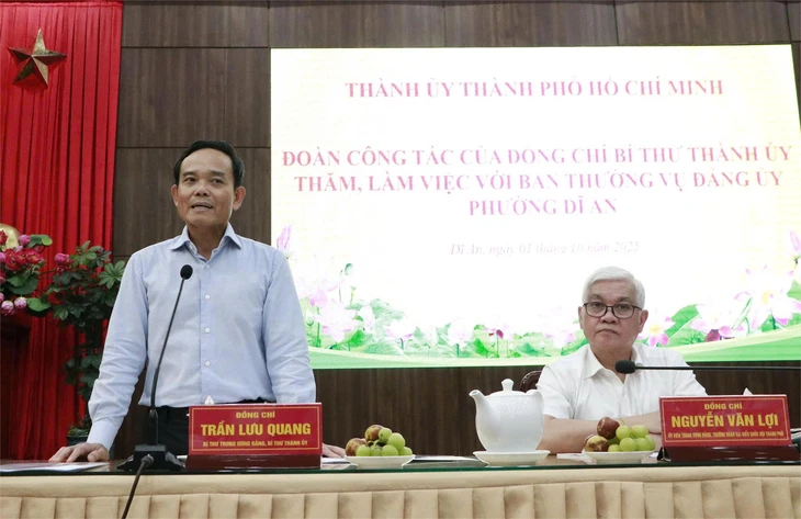Bí thư TP.HCM Trần Lưu Quang: Sẽ tăng cường cán bộ, trường lớp cho phường Dĩ An - Ảnh 1.