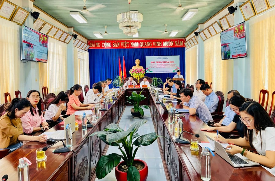 quang-canh-hoi-thao.jpg