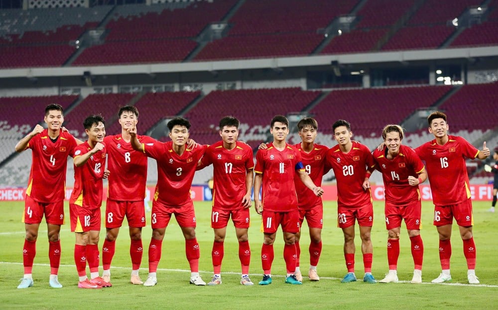 U23 Vietnam plays 2 matches with U23 Qatar, preparing for SEA Games 33 - photo 1