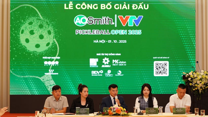 Organizing Committee representative answered press reporters.