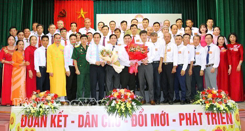 គណៈកម្មាធិការរណសិរ្សមាតុភូមិវៀតណាមនៃវួដត្រាលីអាណត្តិទី១ ឆ្នាំ២០២៥ -២០៣០ ត្រូវបានណែនាំនៅមហាសន្និបាត។