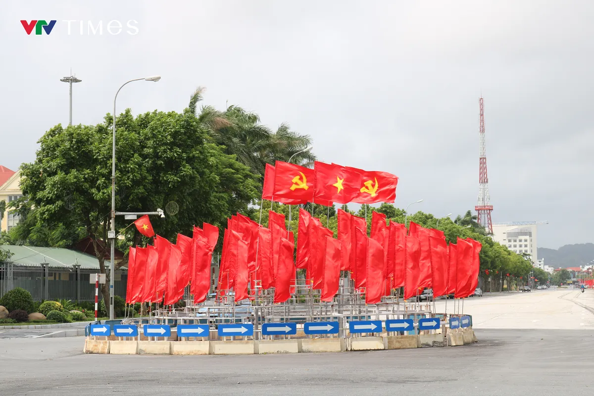 Đại hội Đảng bộ tỉnh Ninh Bình lần thứ I: Người dân kỳ vọng mạnh mẽ vào tương lai phát triển - Ảnh 1.
