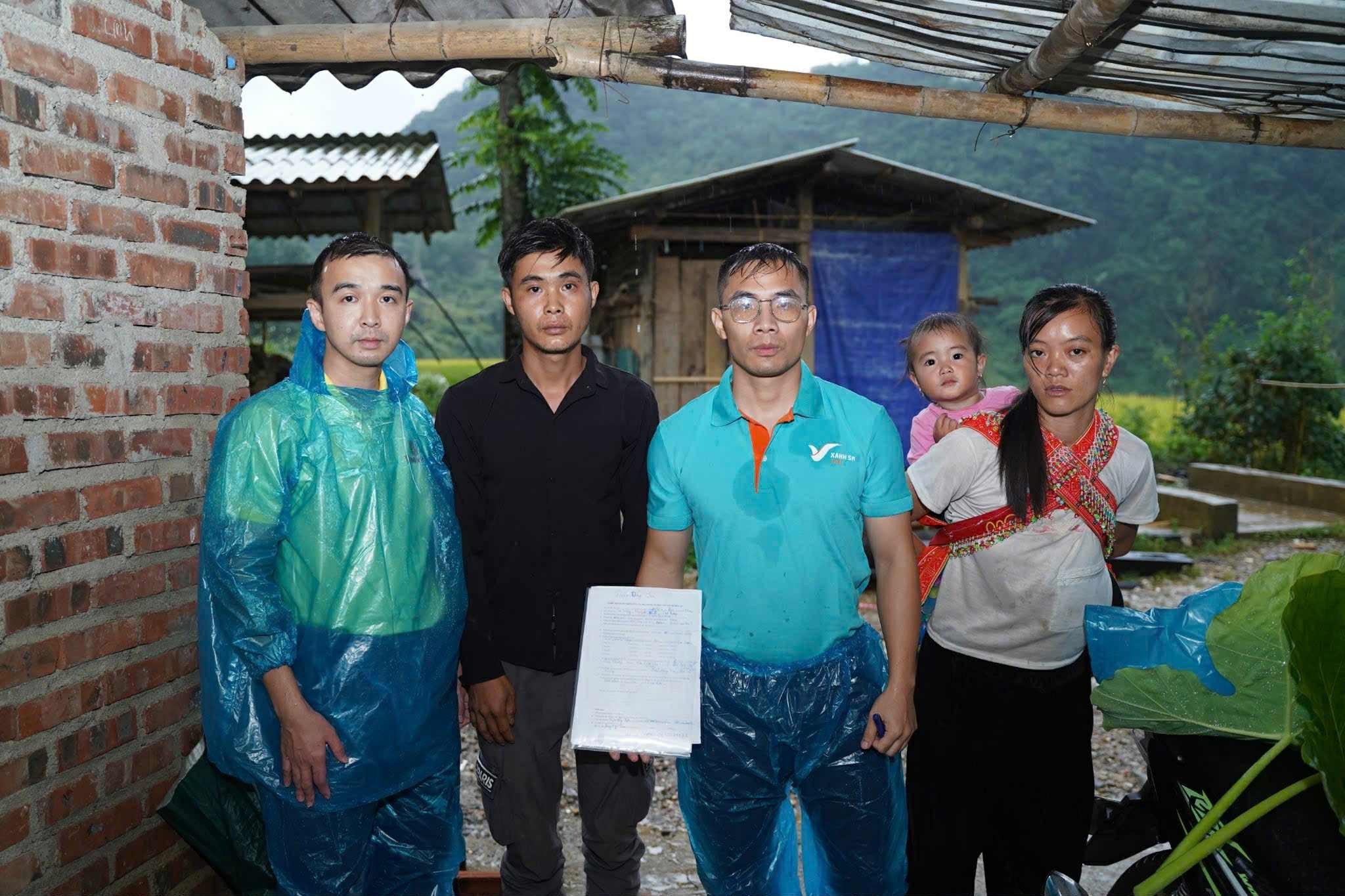 Nhân viên Tập đoàn Vingroup đồng hành cứu trợ đồng bào sau bão Yagi