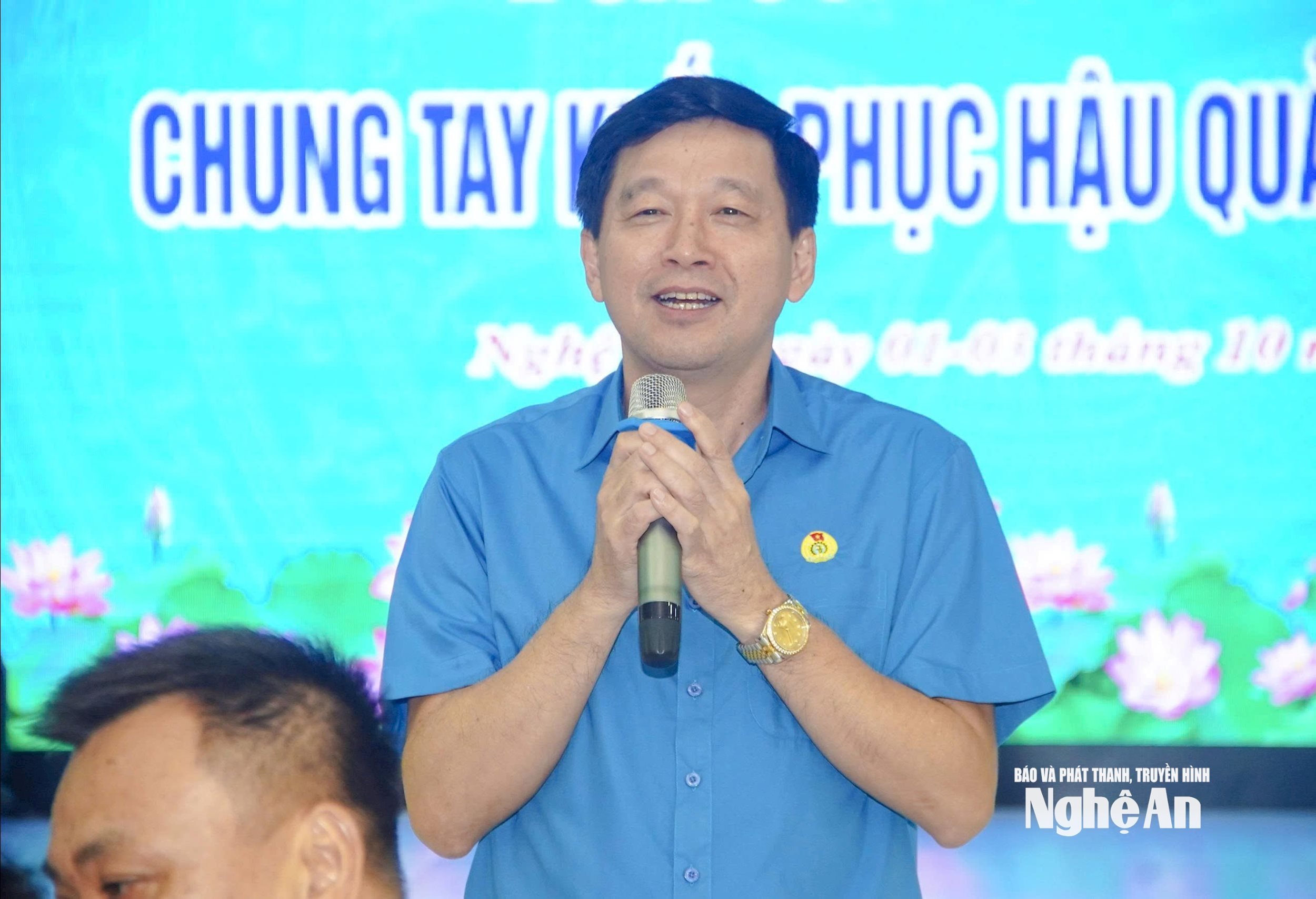 Makanan kesatuan pekerja alam sekitar bandar Foto: Diep Thanh00008