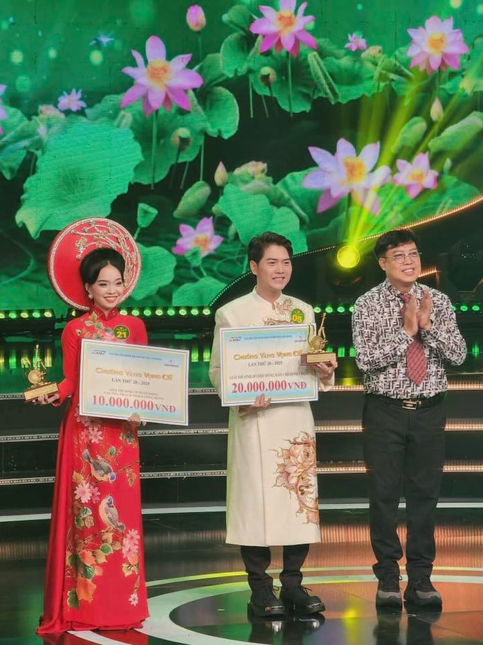Nguyễn Tấn Đạt - Tỏa sáng sau chiến thắng Giải Hội đồng báo chí 