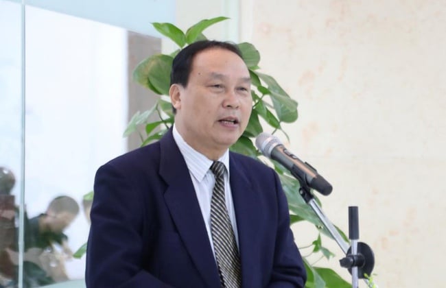 Chuyển đổi số trong thư viện khổn chỉ là chuyển dạng thông tin, tư liệu từ dạng giấy sang dạng điện tử - Ảnh 1. Chuyển đổi số trong thư viện khổn chỉ là chuyển dạng thông tin, tư liệu từ dạng giấy sang dạng điện tử - Ảnh 1.