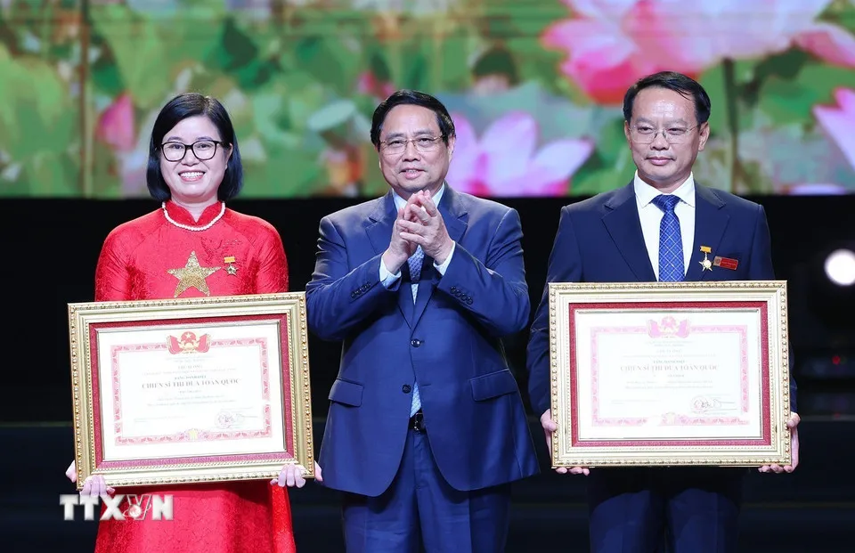 Thủ tướng: Gương mẫu thi đua để Hà Nội luôn là niềm tự hào của đất nước - Ảnh 2.