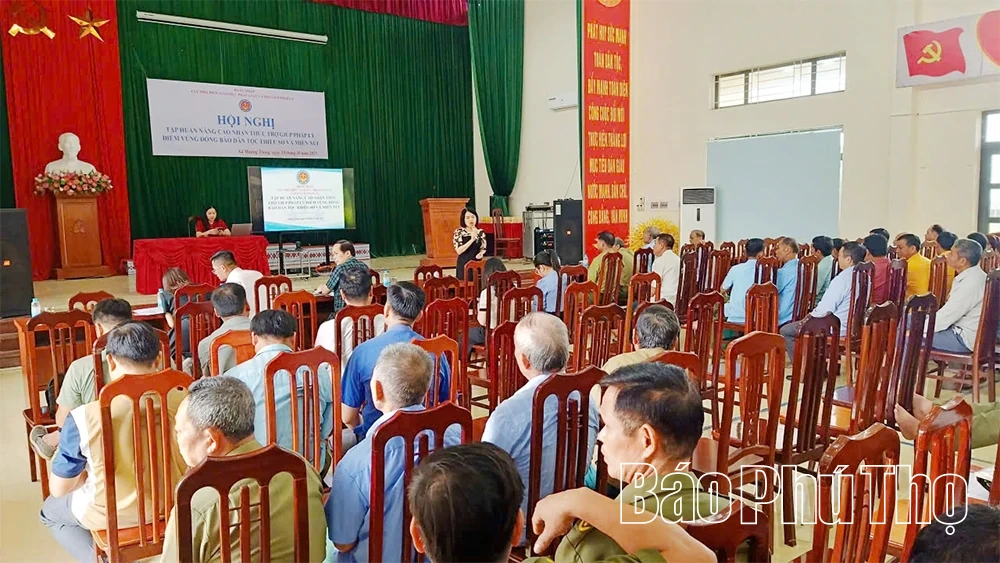 បណ្តុះបណ្តាល​លើក​កំពស់​ការ​យល់​ដឹង​អំពី​ជំនួយ​ផ្នែក​ច្បាប់​ដល់​ប្រជាពលរដ្ឋ​ចំនួន ២៥០ នាក់​នៅ​ឃុំ Muong Thanh