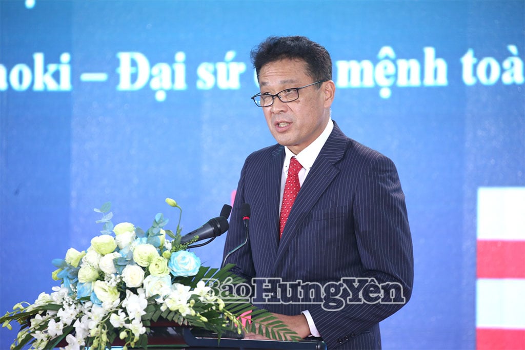 Herr Yasushi Kuno, Generaldirektor der Thai Binh LNG Power Joint Stock Company, hielt bei der Grundsteinlegung eine Rede.