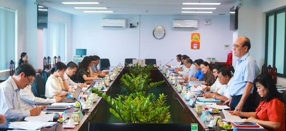 Đồng chí Nguyễn Văn Tuấn- Ủy viên Ban Thường vụ Tỉnh ủy, Phó Chủ tịch HĐND tỉnh phát biểu tại buổi giám sát.