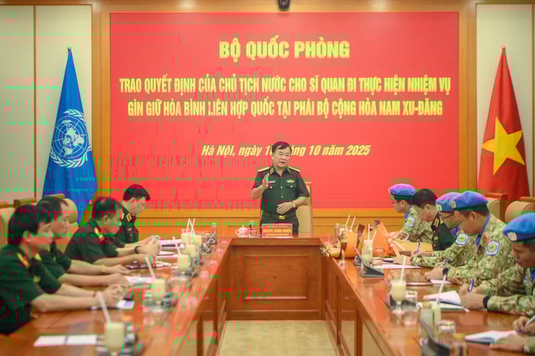 trao-quyet-dinh-gin-giu-hoa-binh-3168.jpg