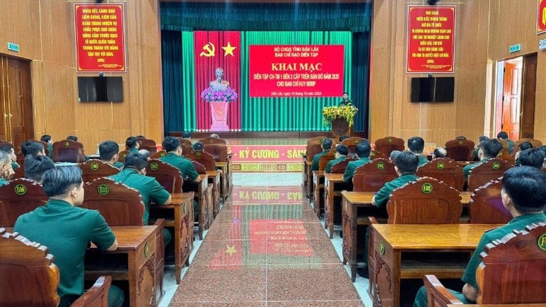 Quang cảnh khai mạc diễn tập. img-0697-1535.jpg