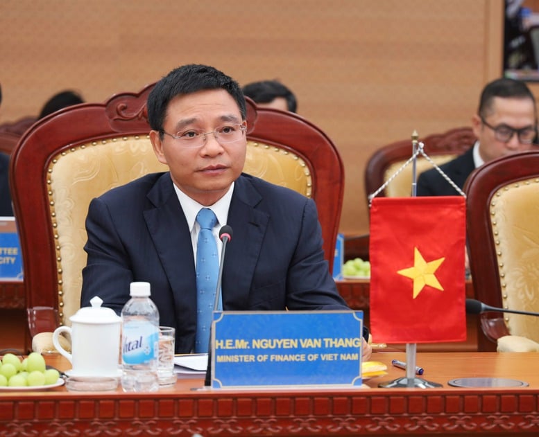 Vietnam – Szingapúr: Az együttműködés bővítése az átfogó stratégiai partnerség keretében - 1. kép. Việt Nam – Singapore: Mở rộng hợp tác trong khuôn khổ Đối tác Chiến lược Toàn diện- Ảnh 1.