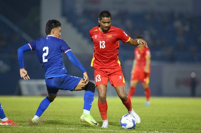 La défense de l'équipe nationale du Vietnam est fragile : Coach Kim, n'oubliez pas le facteur U.23 - Photo 1. Hàng thủ đội tuyển Việt Nam lung lay: Còn nhân tố U.23, thầy Kim đừng lãng quên- Ảnh 1.