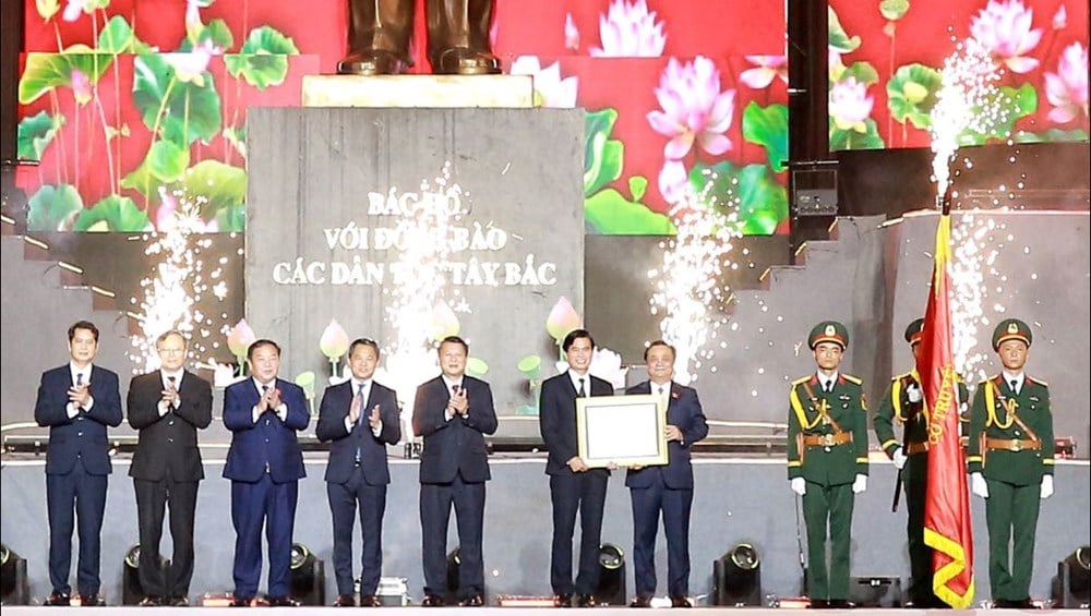 ប្រាថ្នា​ក្រោក​ឡើង​សាង​សូន​ឡា​ឱ្យ​កាន់​តែ​ស៊ីវីល័យ សម្បូរ​សប្បាយ និង​ប្លែក​គេ - រូបថត ៥