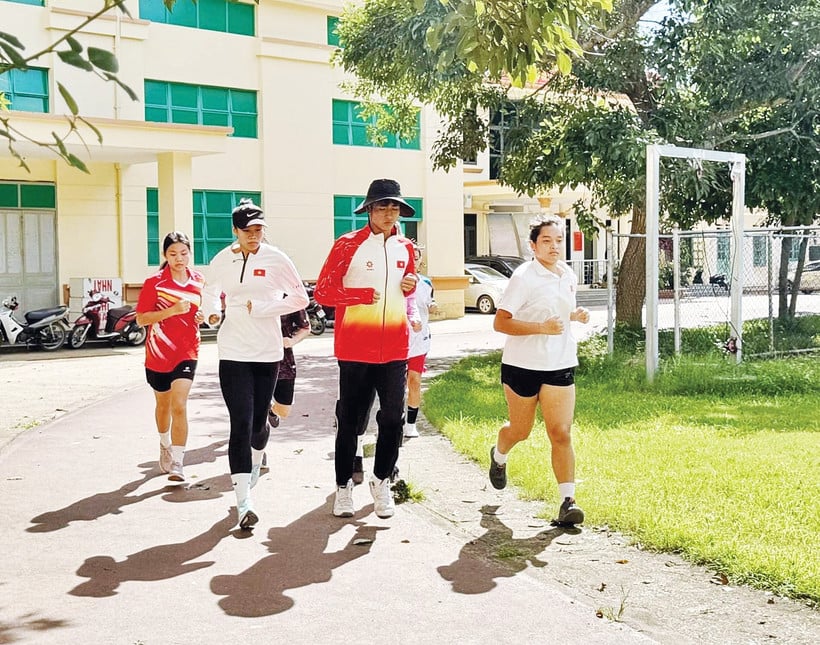 Các VĐV đội tuyển tỉnh tập luyện. Ảnh: BSL
